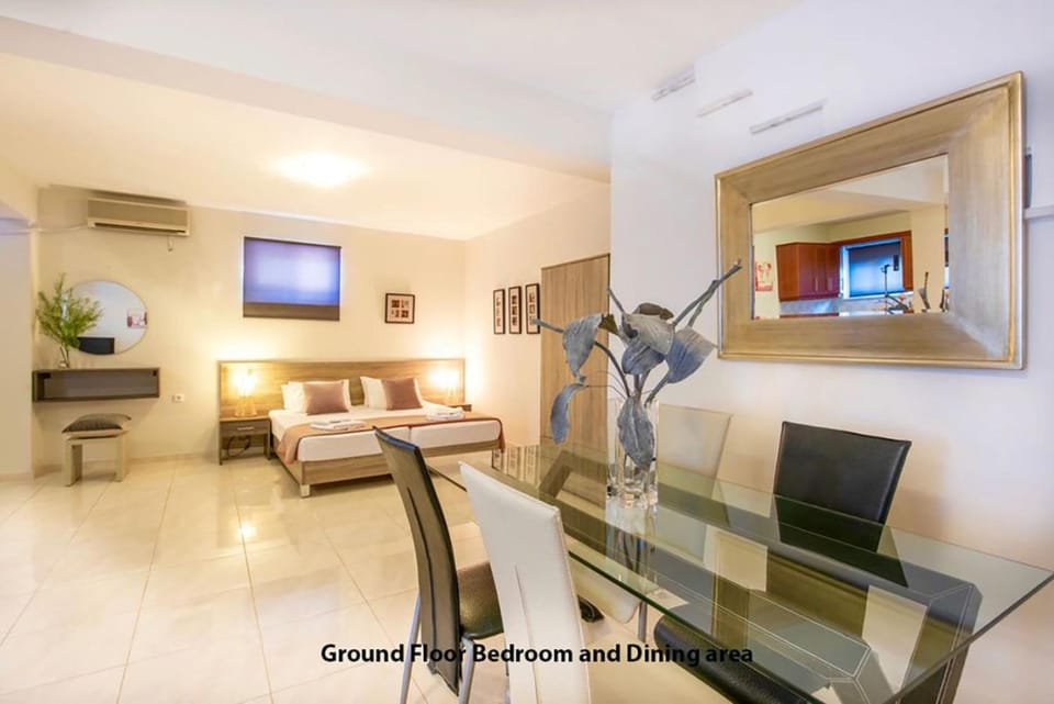 Dining area, Bedroom