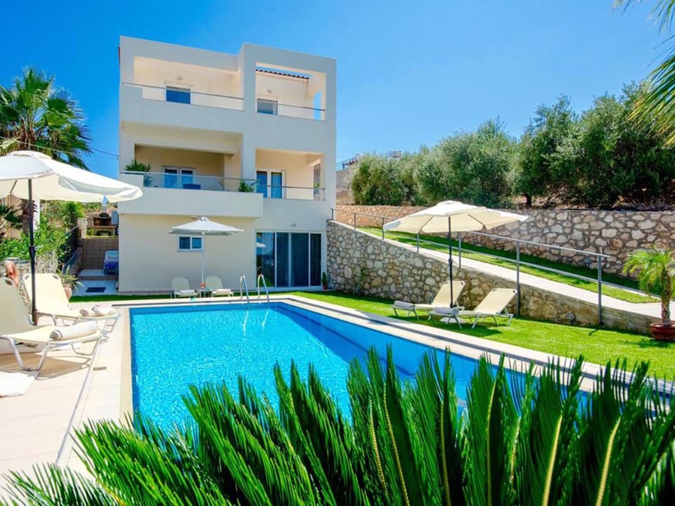 Property building, Pool view, Swimming pool