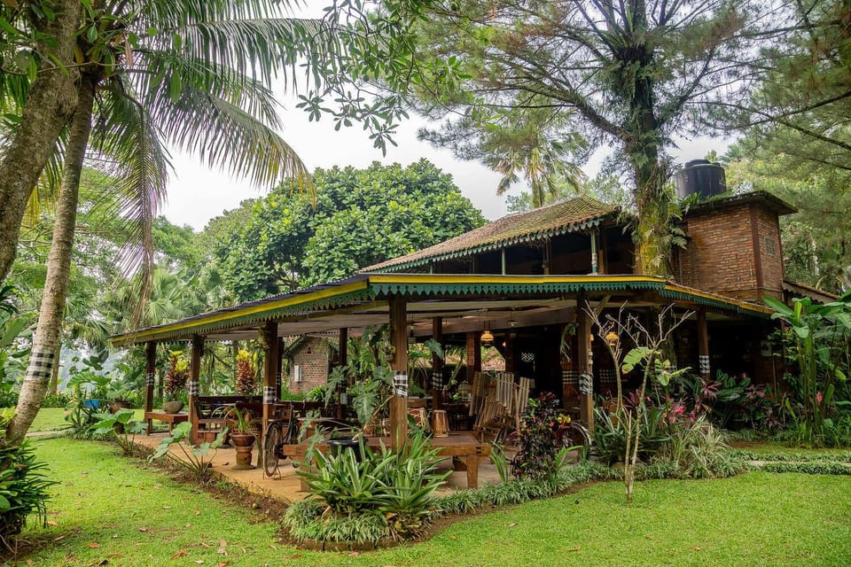 Property building, Restaurant/places to eat