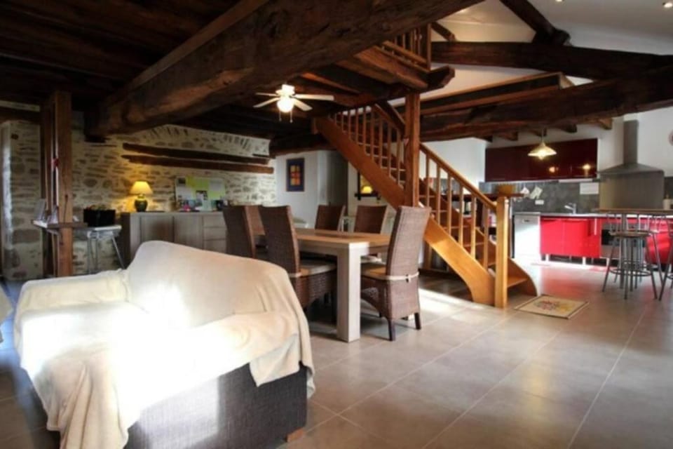 Lounge or bar