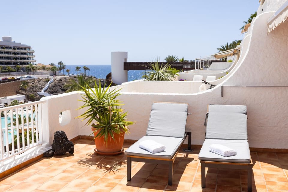 Sunnyland Paraiso Beach Apartment in Canary Islands