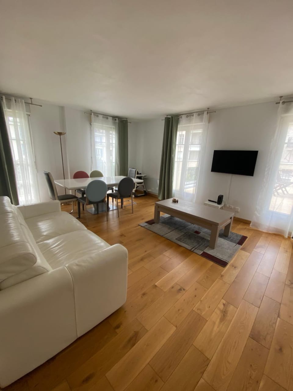 Royal Garden - Disneyland Paris Apartment in Chessy
