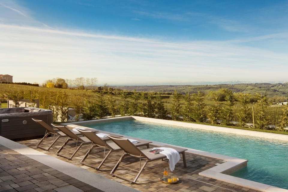 Pool view, Swimming pool