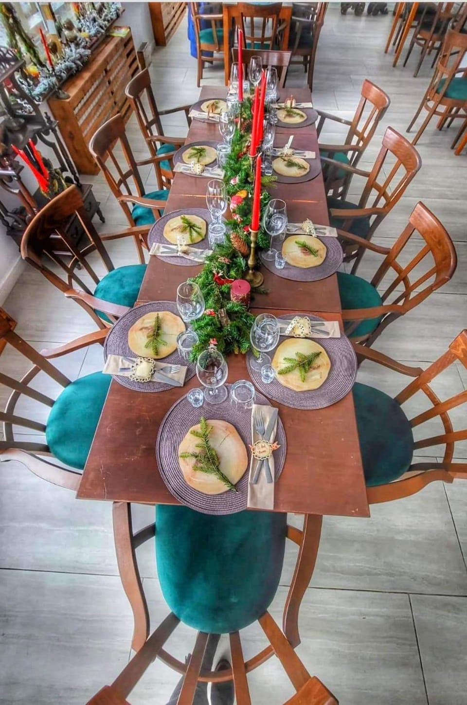 Restaurant/places to eat, Dining area