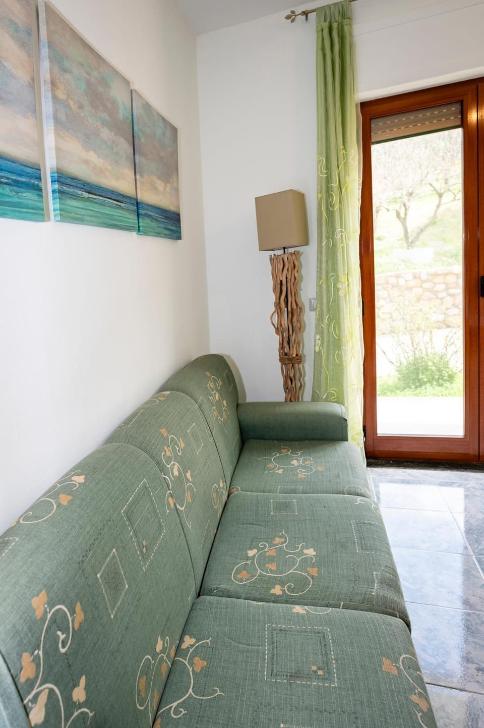 Living room, Photo of the whole room, Seating area