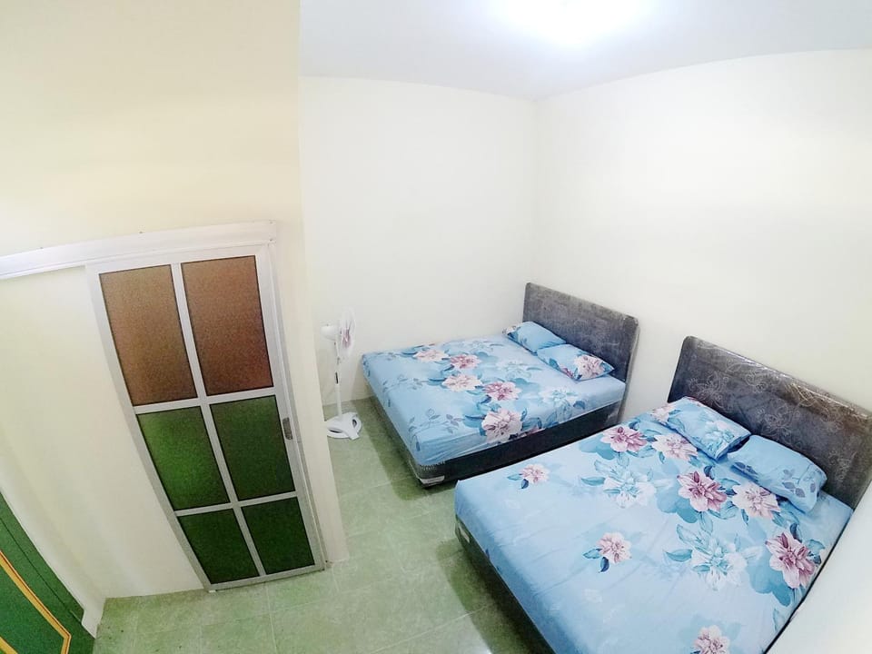 Ngadiwinatan Alleyway Guest House Jogja Vacation rental in Yogyakarta