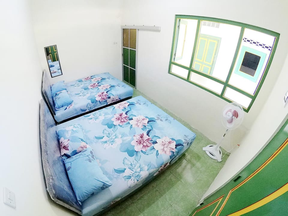 Ngadiwinatan Alleyway Guest House Jogja Vacation rental in Yogyakarta