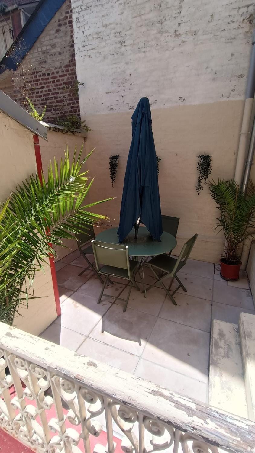 Patio, Dining area