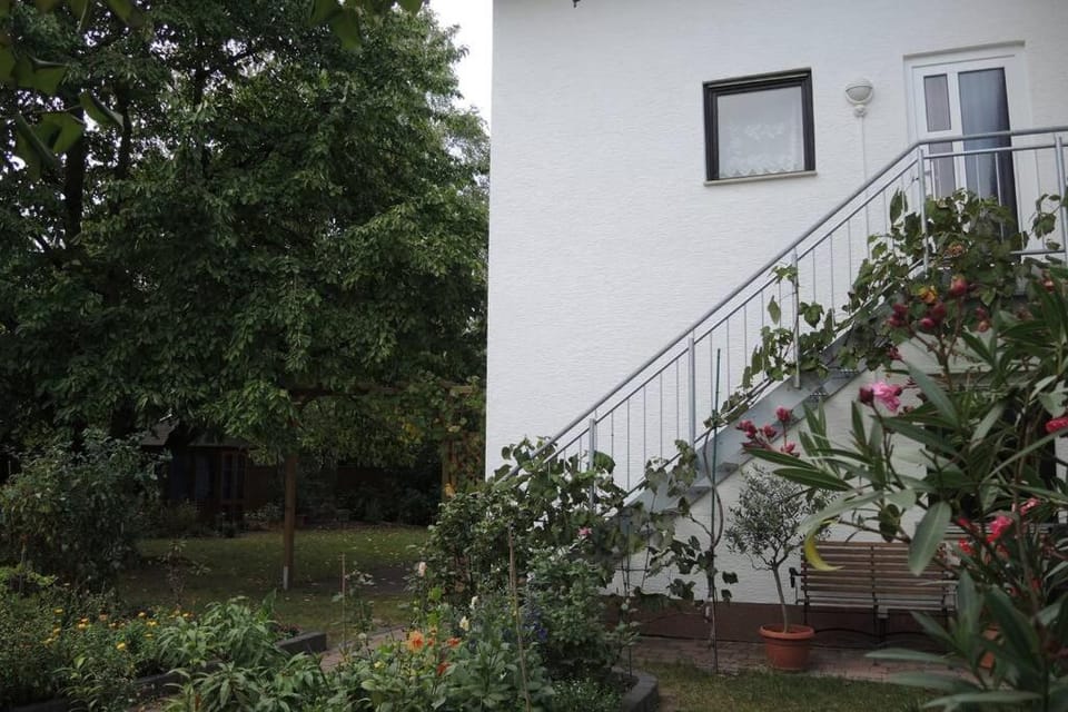 Facade/entrance, Seating area