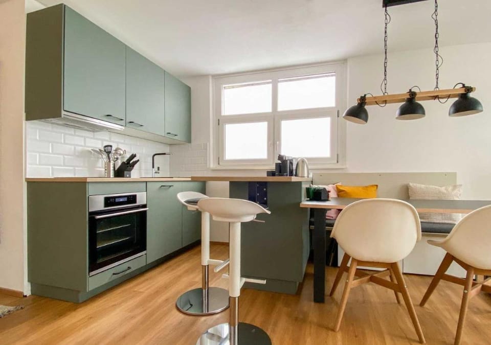 Kitchen or kitchenette, Dining area, dishwasher, pet friendly