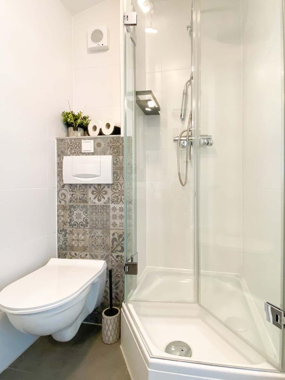 Shower, Bathroom