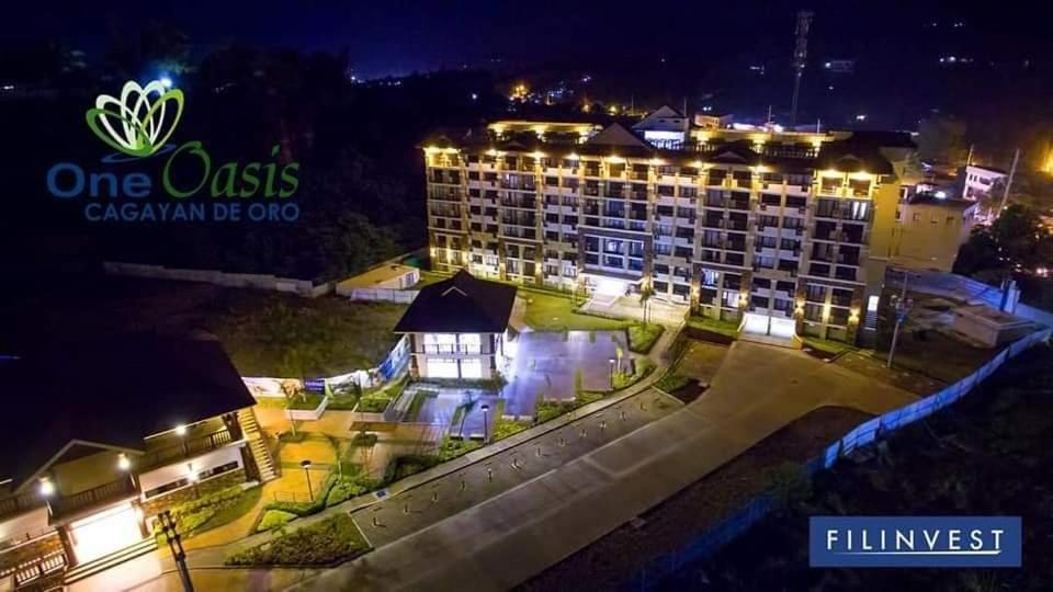 Night, Property logo or sign, Logo/Certificate/Sign, Street view, Certificate/Award