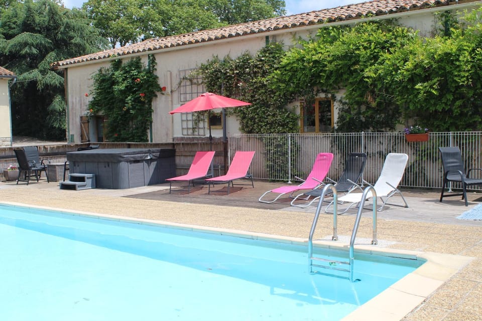 Hot Tub, Swimming pool, Swimming pool