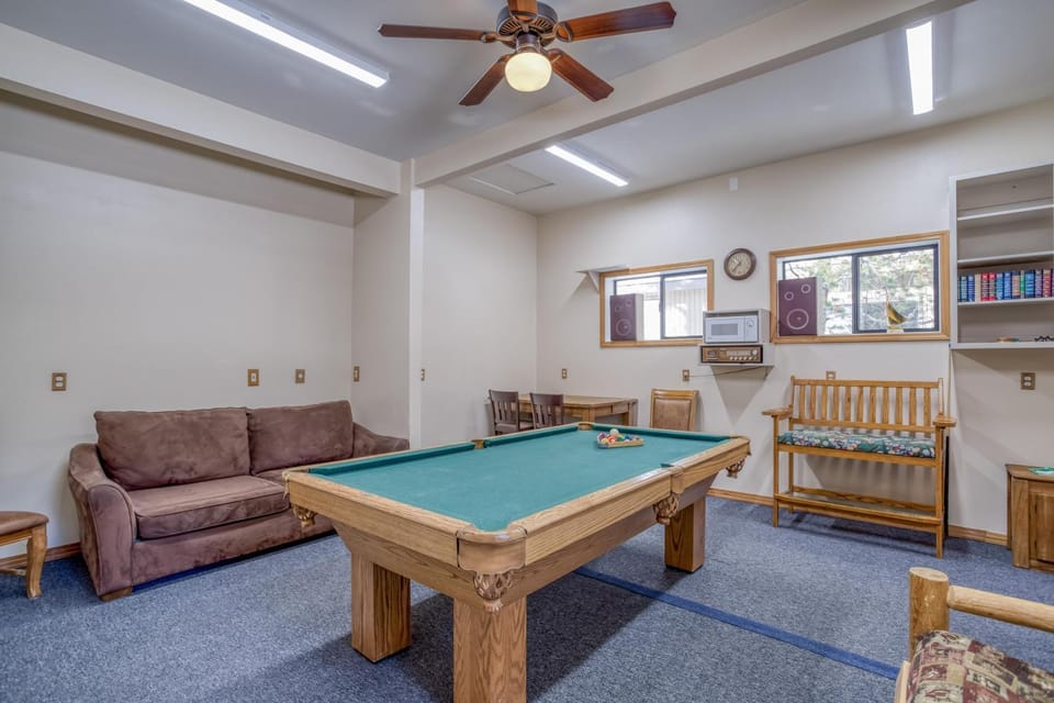 Mugho 10 - Meredith Lodging House in Sunriver