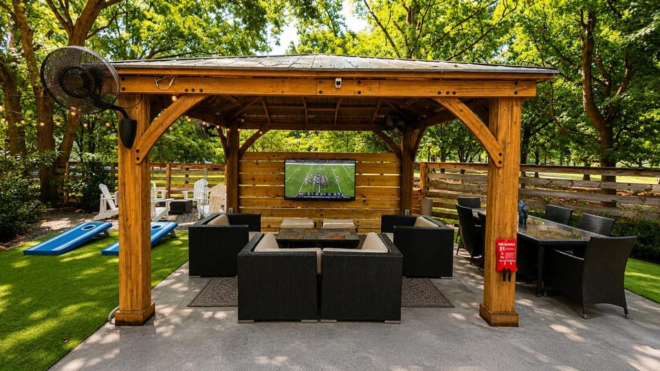 The Dobbs Beltline - 6 BD4 BA, Sleeps 16, Close to Downtown Mercedes Stadium House in Atlanta
