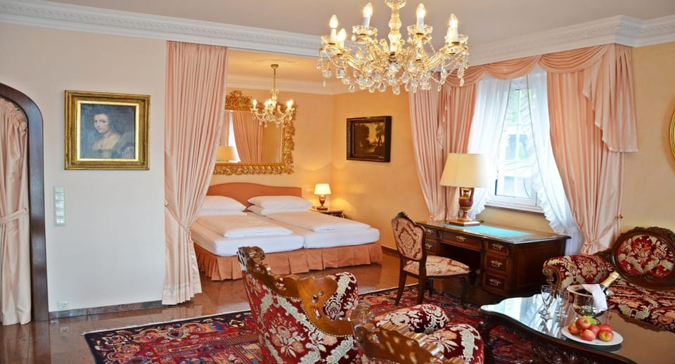 Day, Photo of the whole room