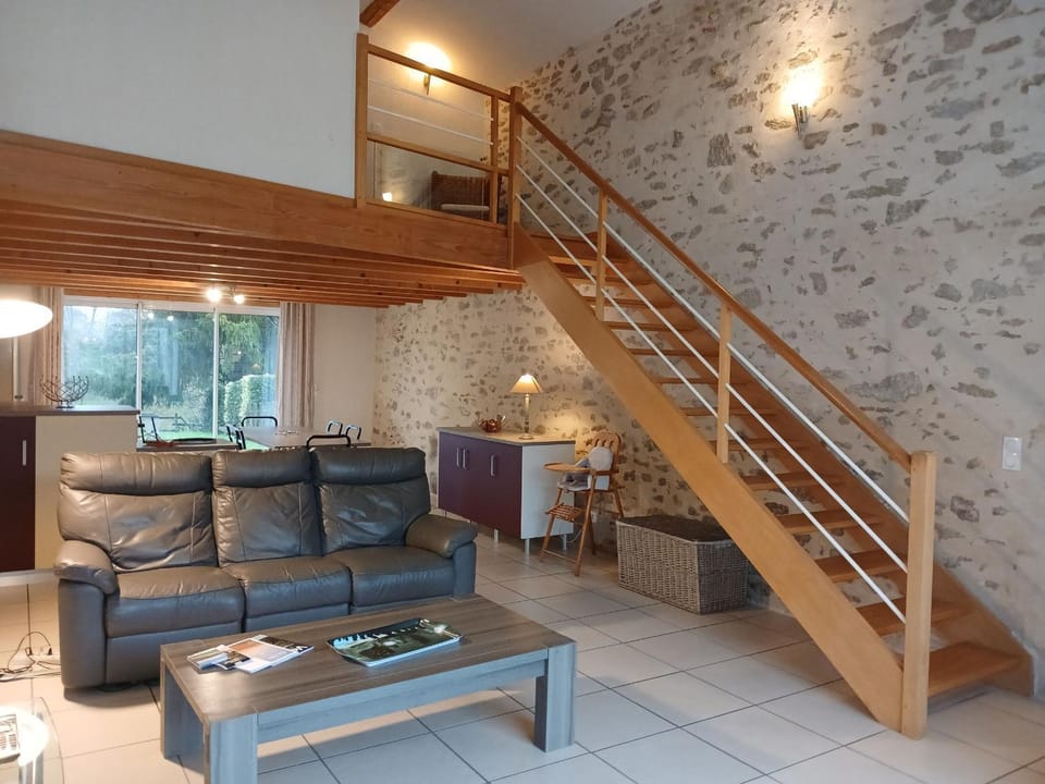 Gîte rénové mitoyen PMR, 3 chambres, terrasse, proche nature - FR-1-426-112 House in Pays de la Loire