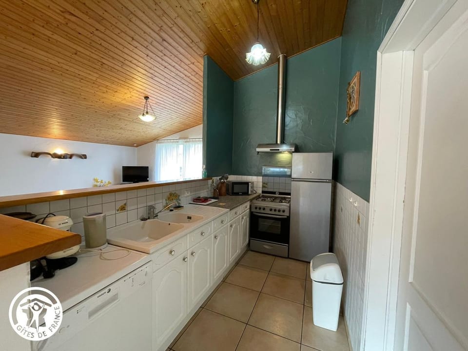 Charmante grange rénovée avec grand terrain, Wi-Fi, barbecue, proche ferme et nature - FR-1-426-131 House in Pays de la Loire