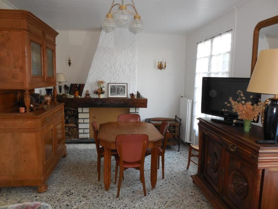 Maison contemporaine proche plage avec jardin privé, 3 chambres, Wifi et piste cyclable à proximité - FR-1-426-151 House in La Tranche-sur-Mer