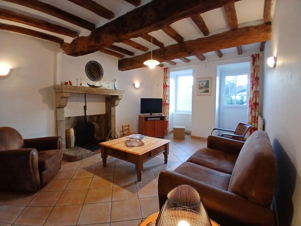 Charmante maison ancienne rénovée avec jardin privé, 5 couchages - FR-1-426-171 House in Pays de la Loire