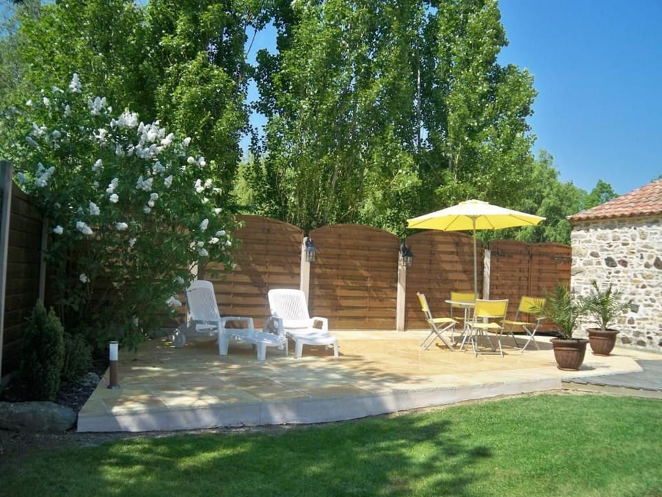 Grange rénovée avec piscine privative - 4 ch, jardin clos, à 7 km d'Indian Forest - FR-1-426-304 House in Pays de la Loire