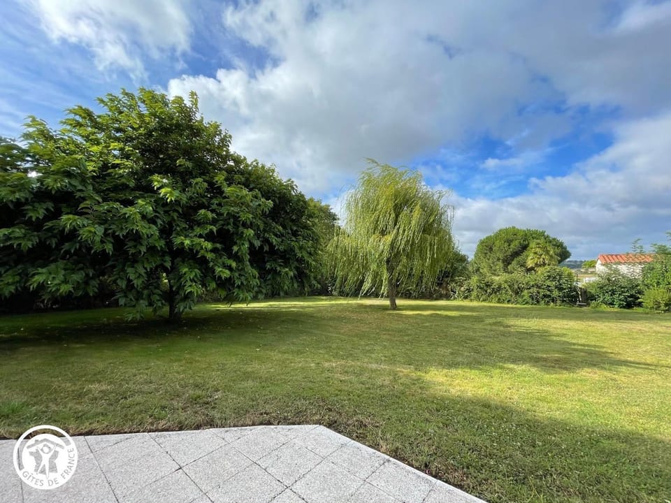 Maison rénovée avec piscine chauffée et jardin clos, proches commodités - Saint-Martin-des-Tilleuls - FR-1-426-335 House in Pays de la Loire