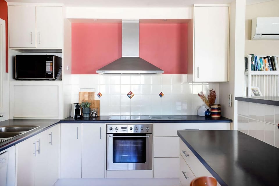 Kitchen or kitchenette, dishwasher, minibar, pet friendly, stove