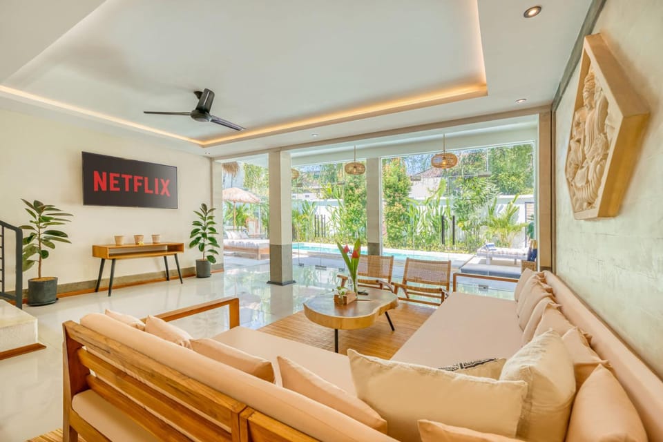 Villa Florence - 3BDR Luxury Villa, Private Pool, Walk to the Beach Villa in Kuta