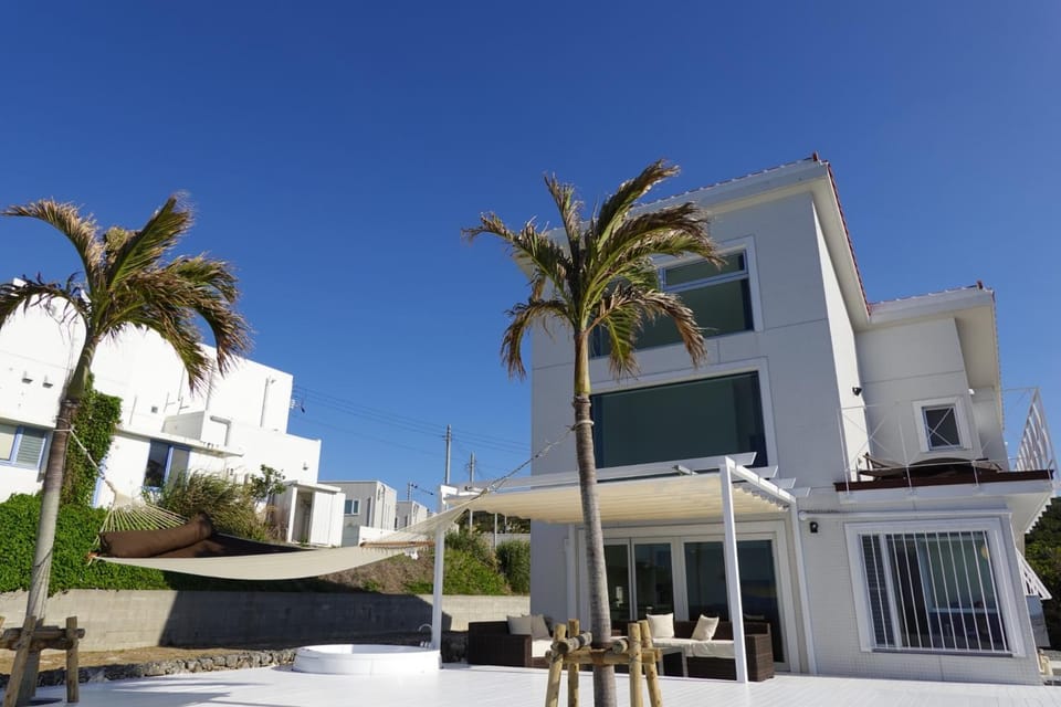 Patio, Facade/entrance, Balcony/Terrace
