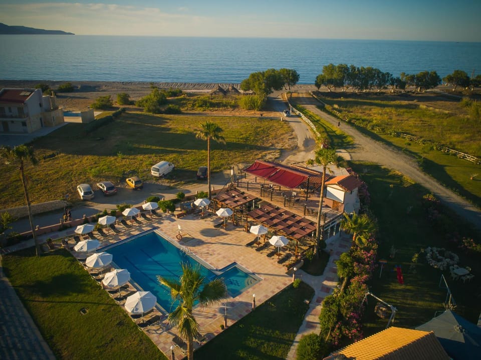 Bird's eye view, Breakfast