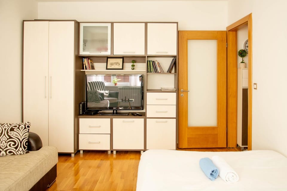 Engadin Studio - Excellent Location Apartment in Sarajevo
