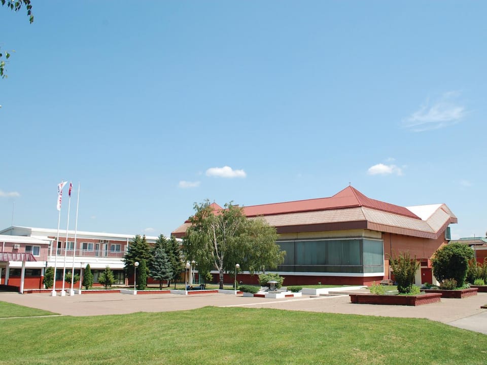 Property building, Day