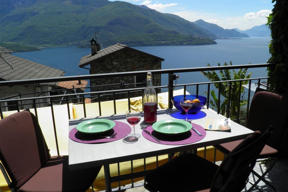 Amarone Classica Apartment in Colico