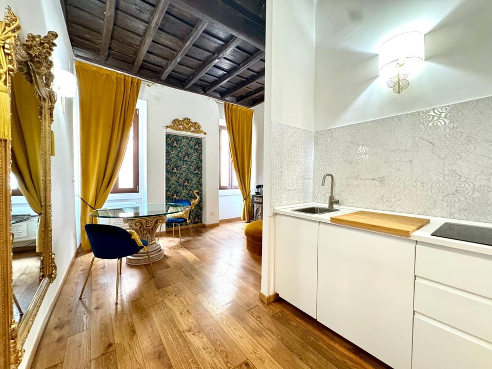 Kitchen or kitchenette, Living room