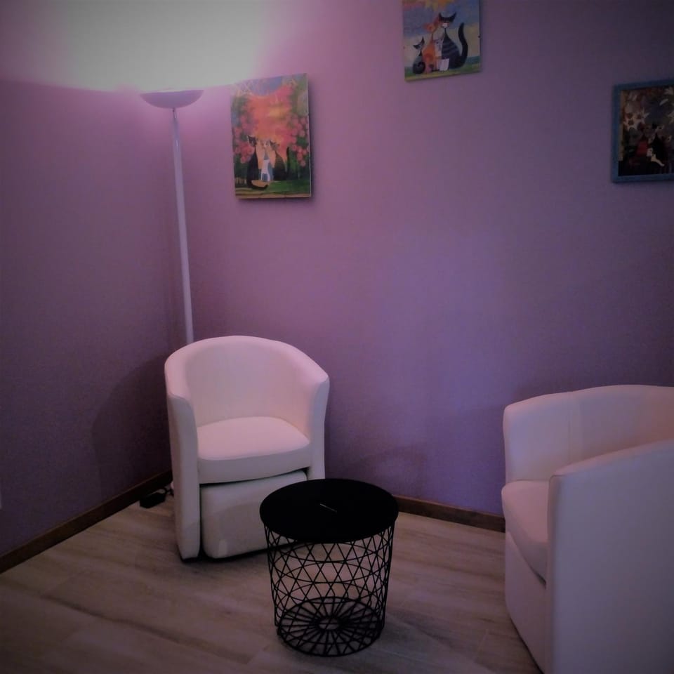 L'Anagramme, chambres, table d'hôtes pour adultes, naturistes ou non ! Bed and Breakfast in Auvergne-Rhône-Alpes
