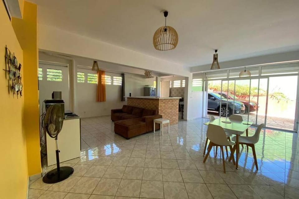 Charmant appartement avec piscine Apartment in Martinique