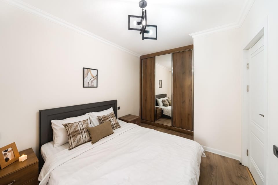 Bed, Photo of the whole room, Bedroom, wardrobe