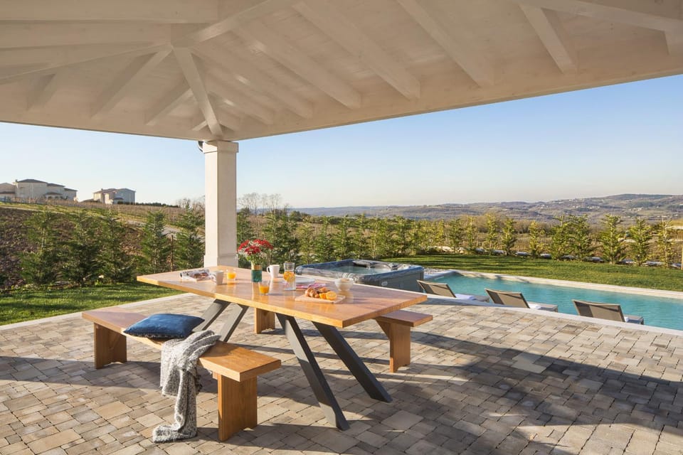 Balcony/Terrace, Pool view, Swimming pool