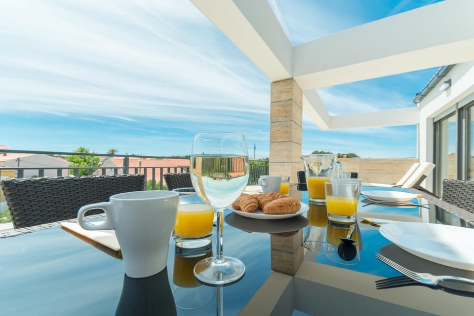 Day, View (from property/room), Balcony/Terrace, Pool view
