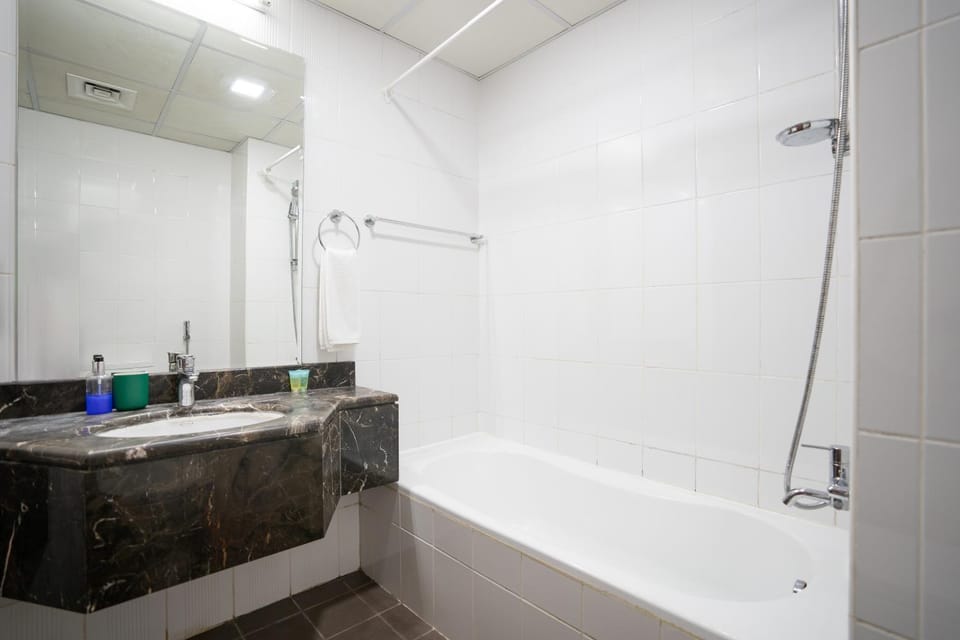 Bathroom, Bath
