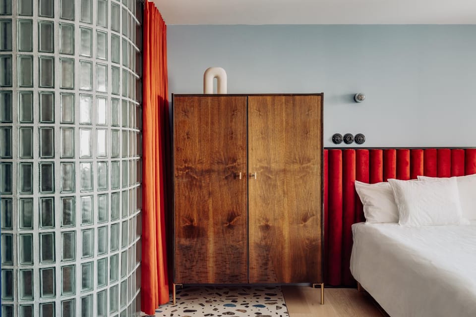 Bed, Bathroom, Bedroom