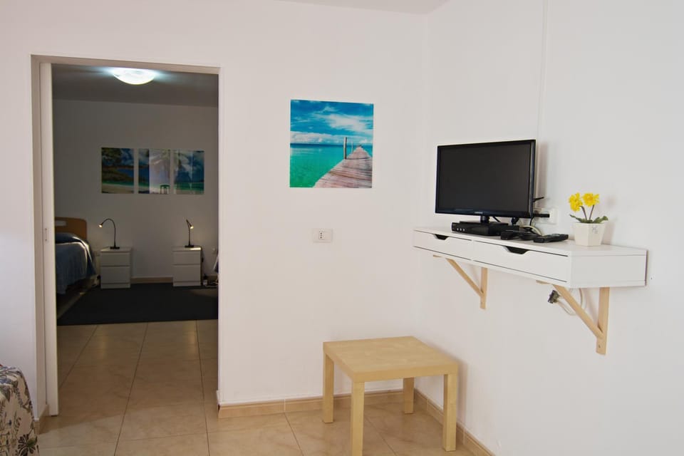 TV and multimedia, Living room, Dining area
