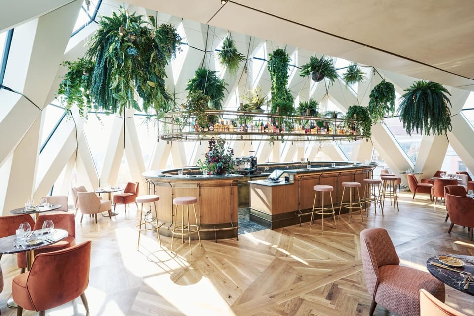 Restaurant/places to eat, Lounge or bar, Lounge or bar