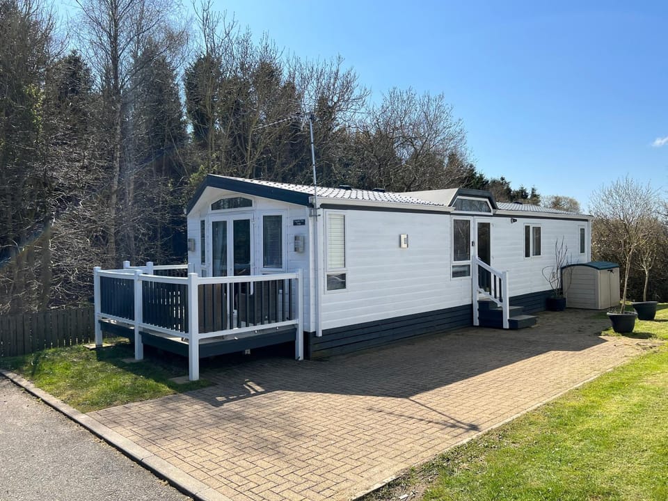 Cragside View Lodge House in England