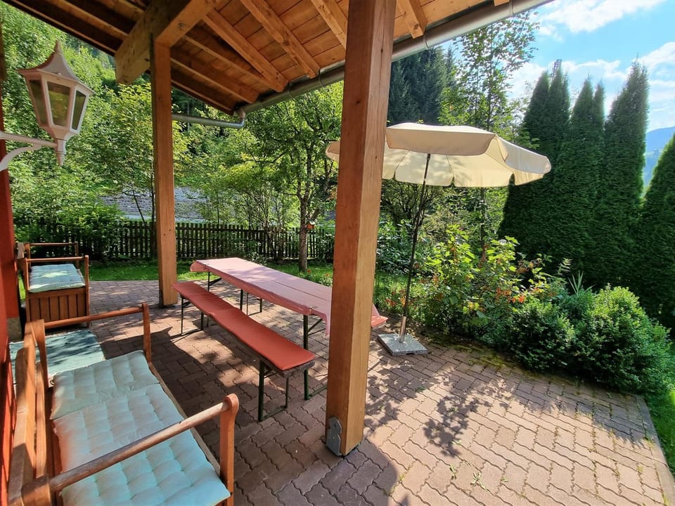 Patio, Day, Natural landscape, Garden, View (from property/room), Balcony/Terrace, Dining area, Garden view, Mountain view