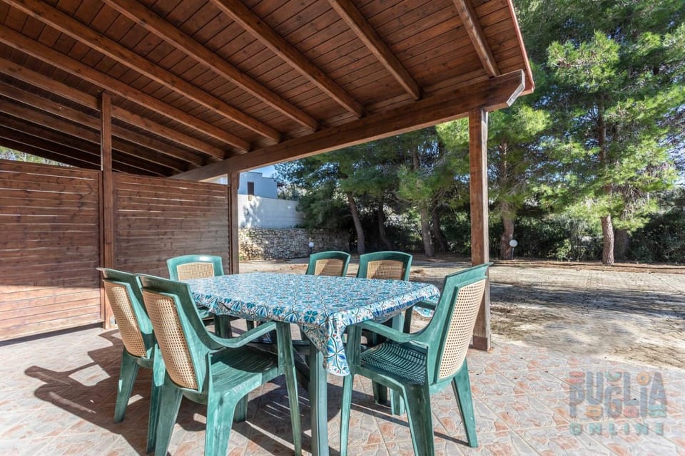 Patio, Day, Garden, Dining area, Garden view