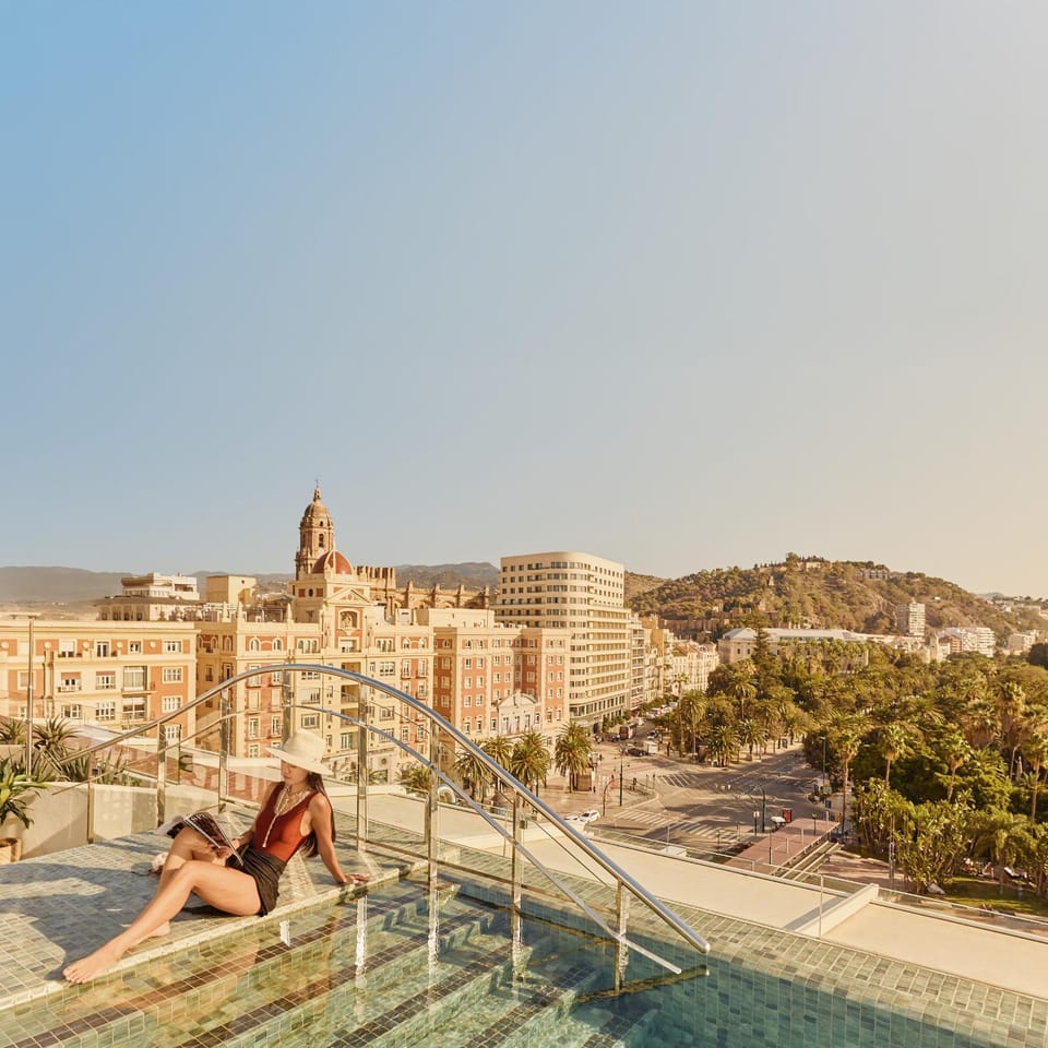 City view, Swimming pool