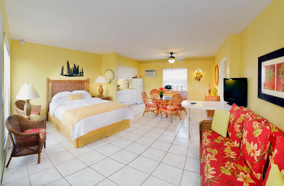 Kitchen or kitchenette, Living room, Photo of the whole room
