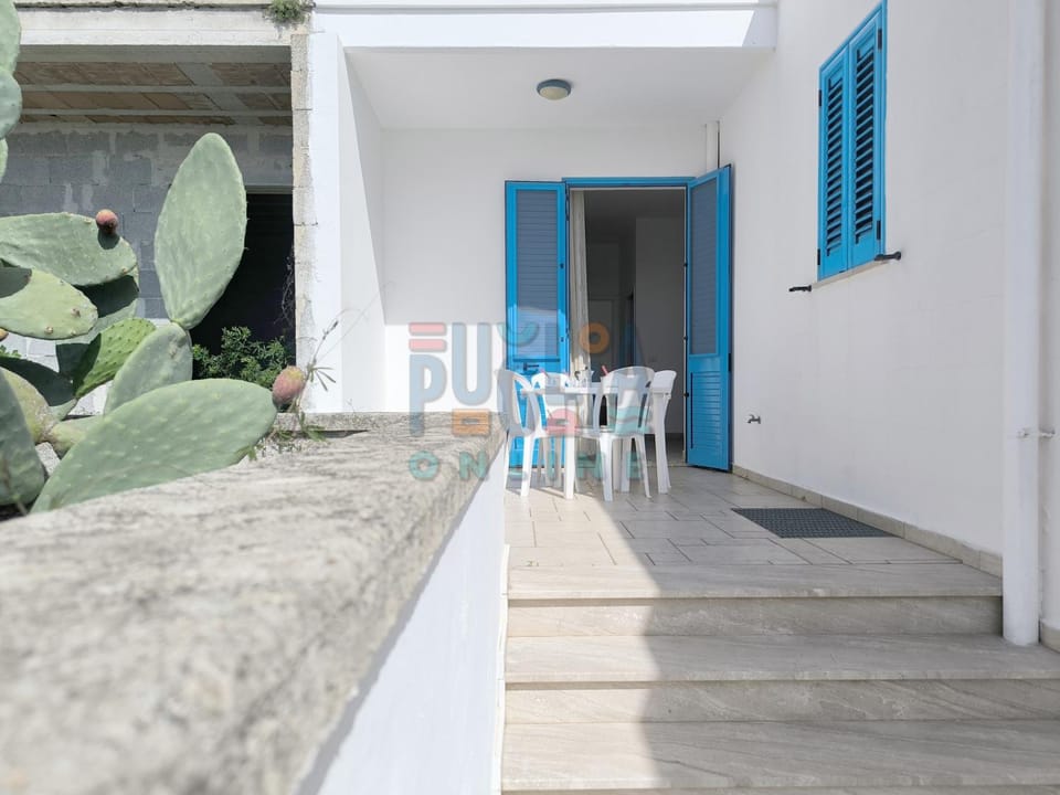 Property building, Patio, Day, View (from property/room), Balcony/Terrace, Dining area