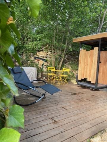 Shower, Patio, Solarium
